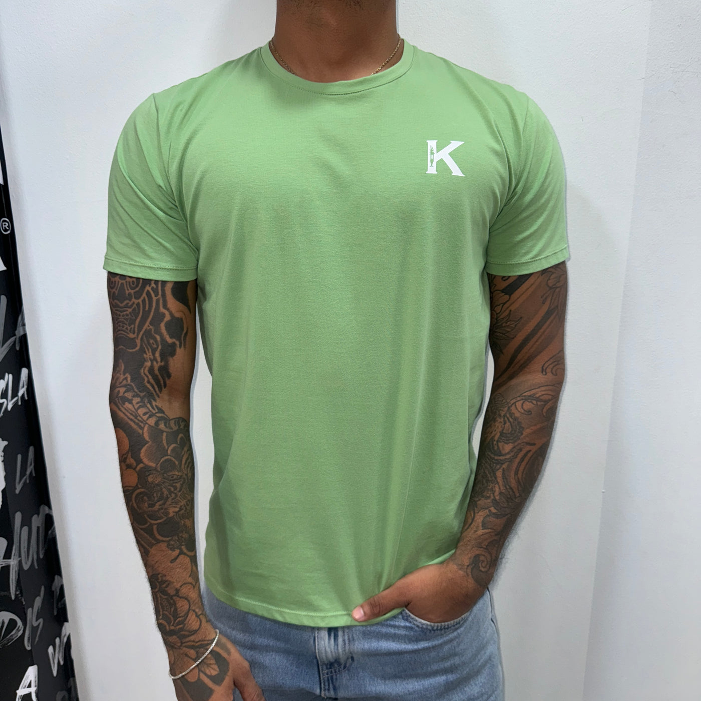 Camiseta Hombre Classicfit Verde Pistacho Ref Savage Khuda